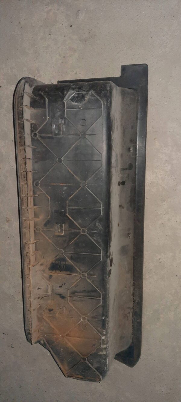 STOPIEŃ LEWY PRZÓD VW T4 701863735A