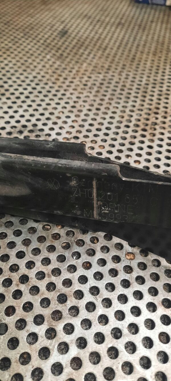 UCHWYT MOCOWANIE BAKU 7H0201651C VOLKSWAGEN T6