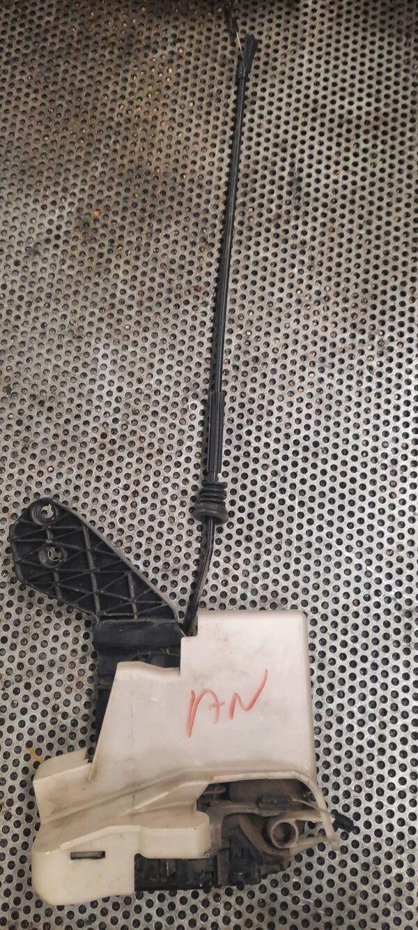 ZAMEK DRZWI 3B1837015AN VOLKSWAGEN T5 PRAWY