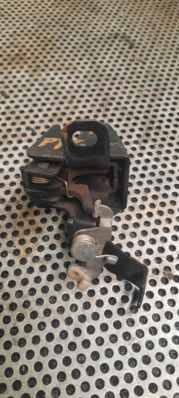 ZAMEK DRZWI TYŁ PRAWY GÓRNY VOLKSWAGEN T6