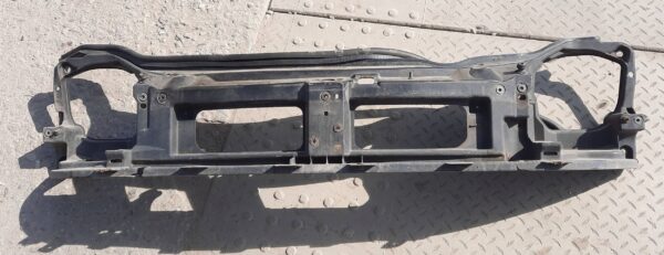 PAS PRZEDNI TRAFIC II 8200274224