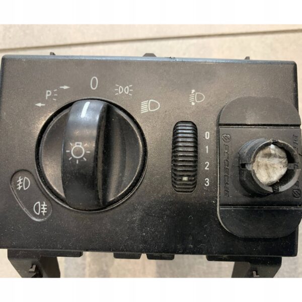 PRZEŁĄCZNIK ŚWIATEŁ A6399050000 MERCEDES VITO W639