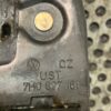 ZAMEK DRZWI TYLNY PRAWY VW CADDY 7H0827161