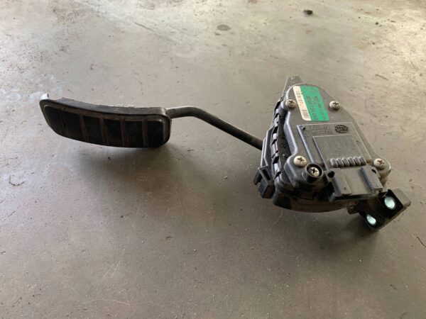 PEDAŁ GAZU MASTER II 8200724059