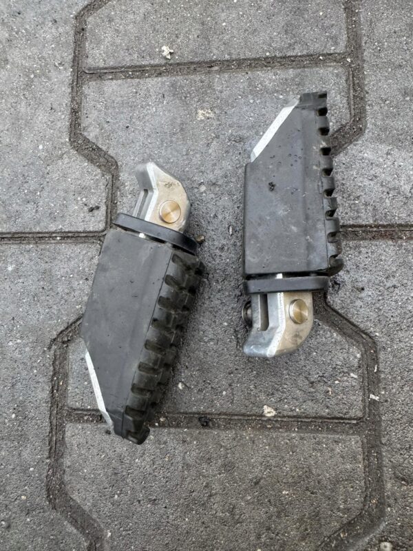 30b275685f50f26ed0119345eecc705a