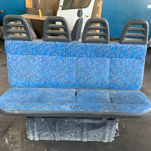 FOTEL KANAPA 4 OSOBOWA DUBEL KABINA IVECO DAILY