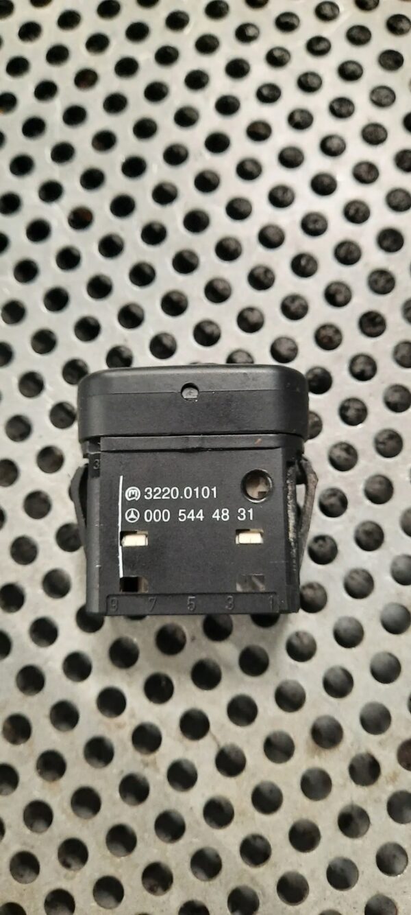 PRZEŁĄCZNIK ŚWIATEŁ MERCEDES SPRINTER 0005444831