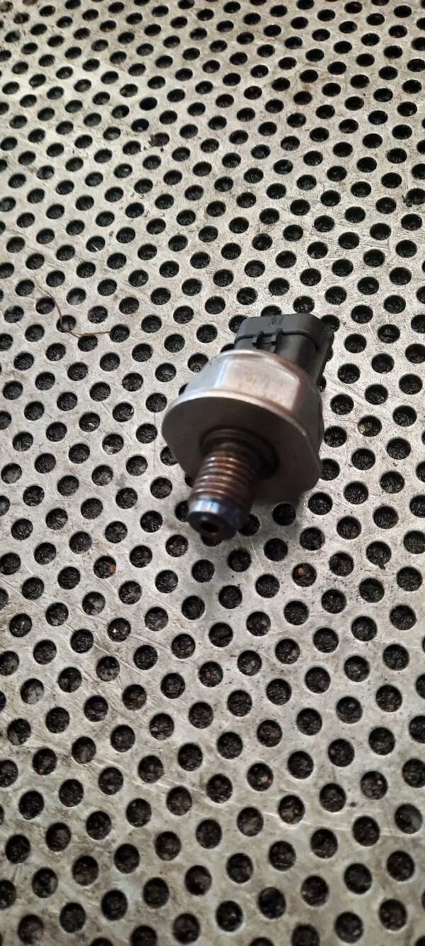 af2e40e84eec40e5f4f7bac1ad58dbb5