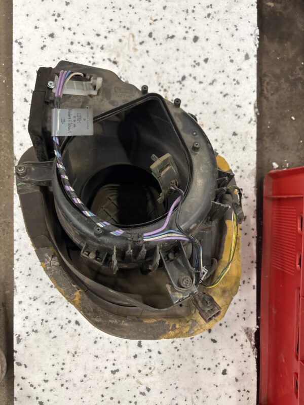 e24c8bbf1833c415a7b6ab08f29e72ac