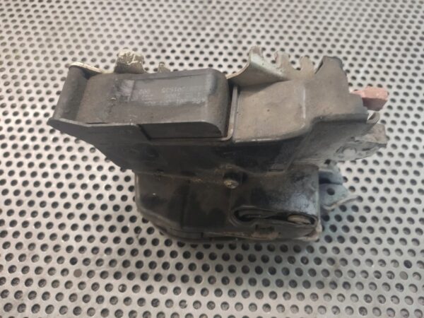 ZAMEK DRZWI LEWY PRZEDNI MERCEDES VITO 639 A6397201635