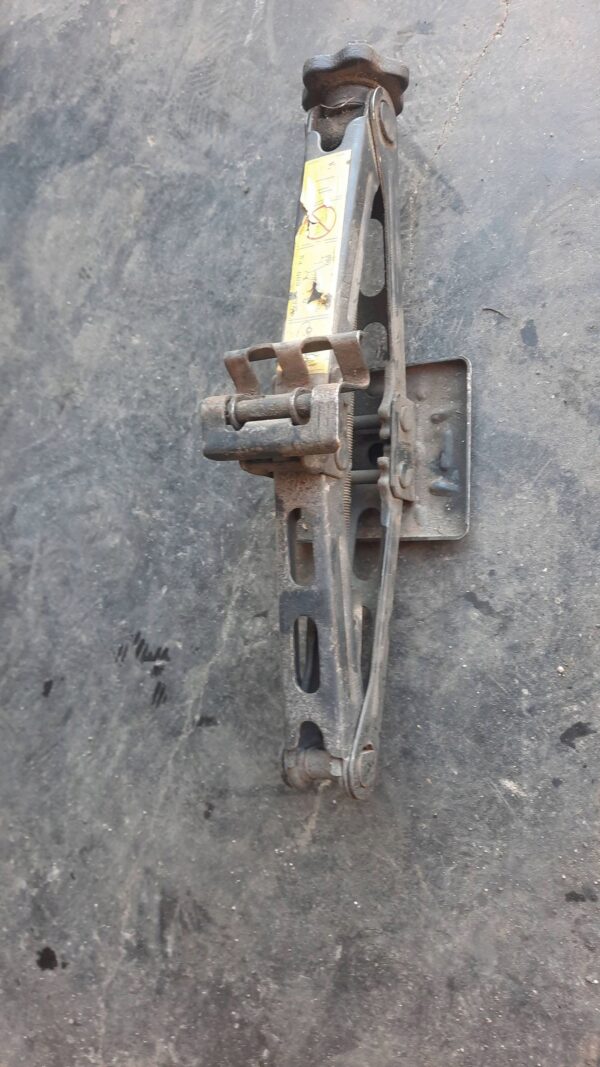 f6d447fbea8621140621c18ae87c06f9