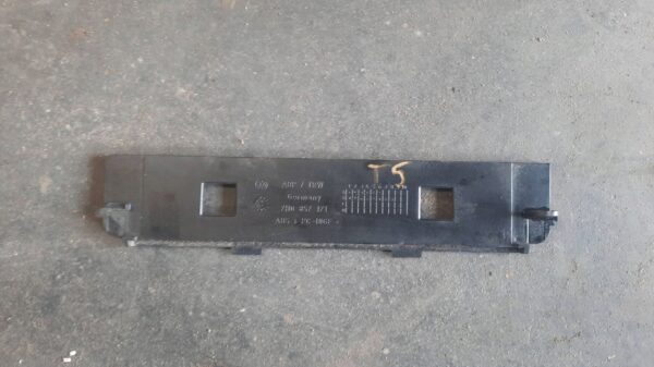 OSŁONA ZAŚLEPKA VW T5 03-15 7H0857171