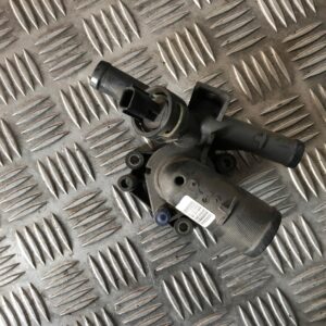 OBUDOWA TERMOSTATU RENAULT MASTER 8200978549