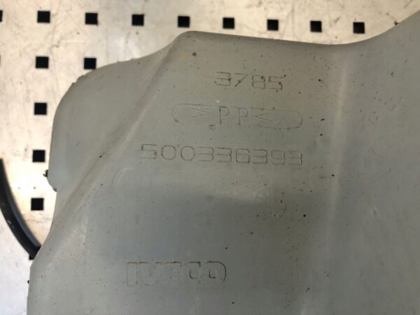 ZBIORNICZEK SPRYSKIWACZY IVECO DAILY 2.8 500336393