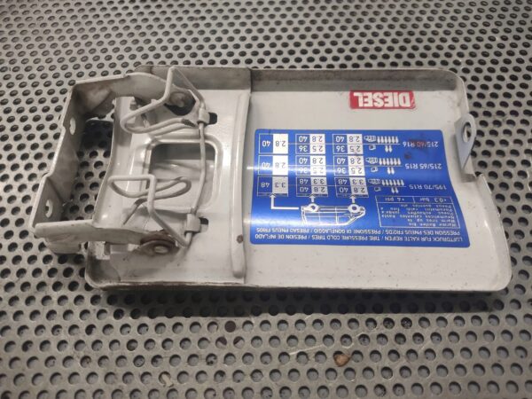 KLAPKA WLEWU PALIWA MERCEDES VITO 638