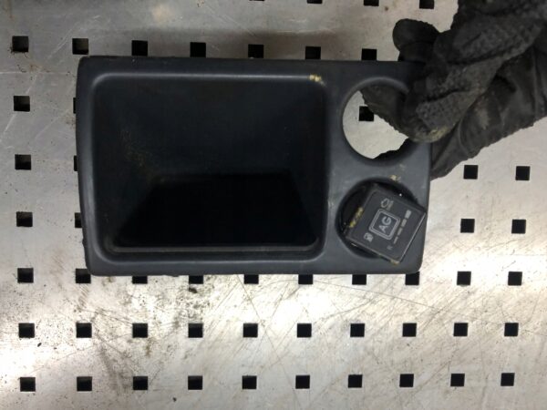 OSŁONA PRZEŁĄCZNIKÓW BERLINGO 2002 9619444777