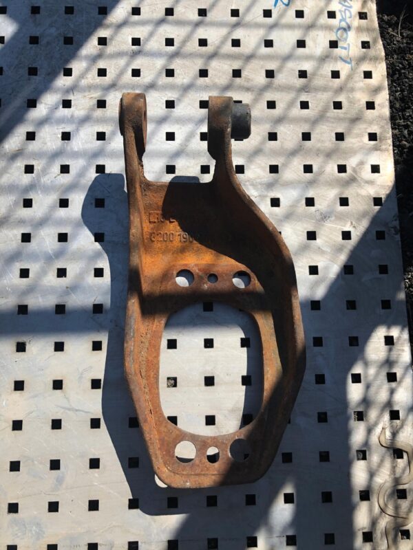 ŁAPA PODUSZKA SILNIKA MASTER II 8200190556A