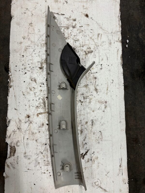 OSŁONA SŁUPKA PRAWA VW T5 7E1867234A