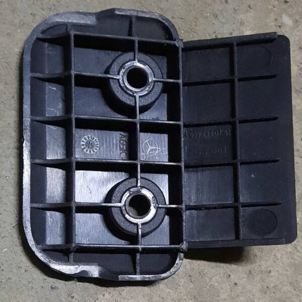 PODKŁADKA DYSTANSOWA DRZWI TYŁ A6397430141 MERCEDES VITO W639