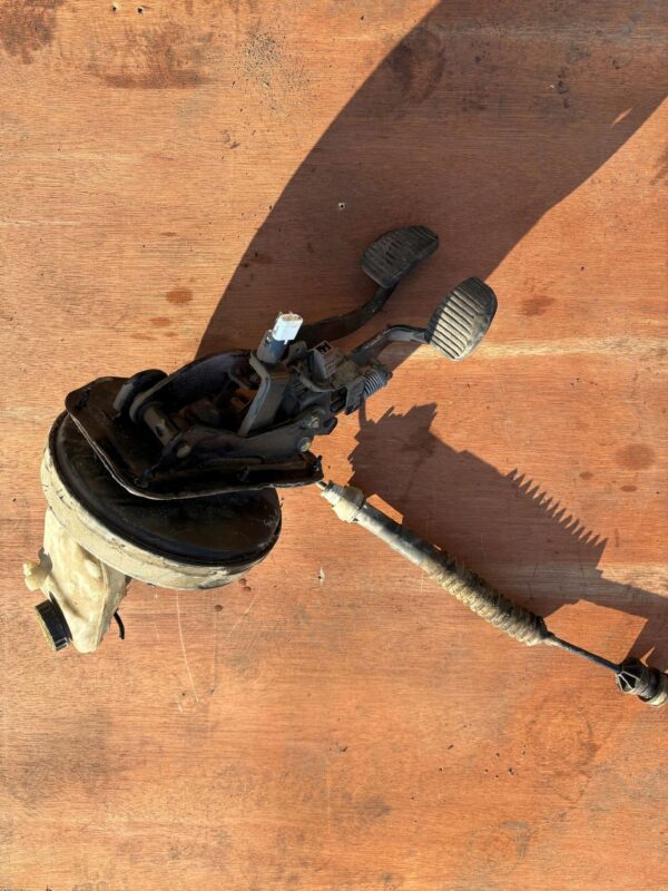 SERWO HAMULCOWE BERLINGO III 9648370880