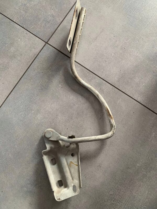 ZAWIAS MASKI LEWY FORD TRANSIT MK6