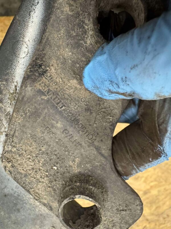 CHLAPACZ LEWY PRZÓD RENAULT TRAFIC II 8200081104