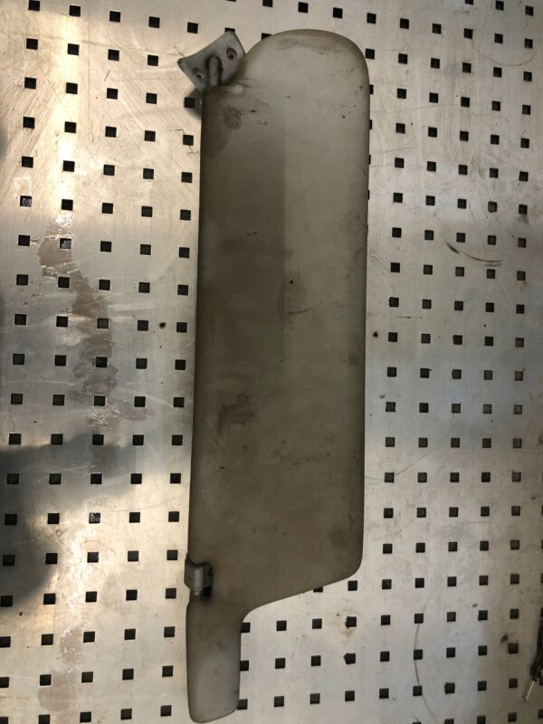 OSŁONA PRZECIWSŁONECZNA PRAWA VW T4 2.5 705857552G