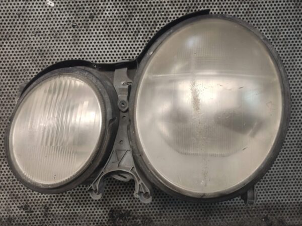 LAMPA PRZEDNIA LEWA MERCEDES W210 15060400