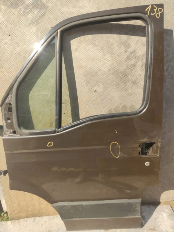DRZWI LEWY PRZÓD IVECO DAILY 99-06r 138