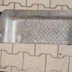 OSŁONA STOPIEŃ PRAWY RENAULT TRAFIC III 93868936