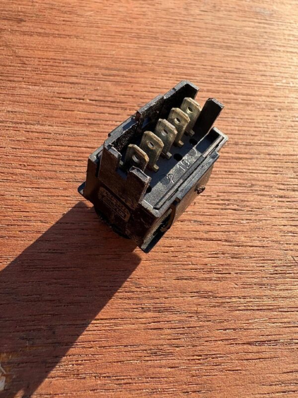 PRZYCISK SZYB BERLINGO II