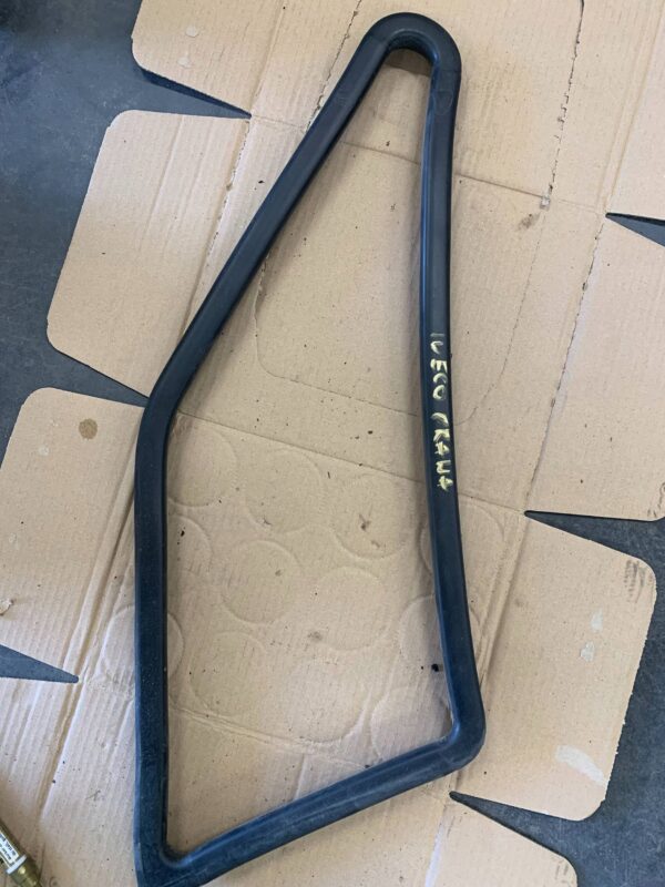 USZCZELKA LISTWA SZYBY DRZWI PRZEDNICH PRAWA 05801555852 IVECO DAILY III