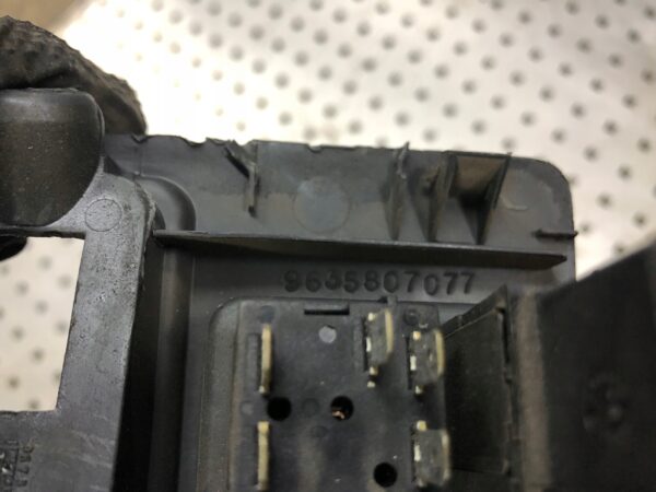 RAMKA PRZEŁĄCZNIKI BERLINGO 2002 9635807077