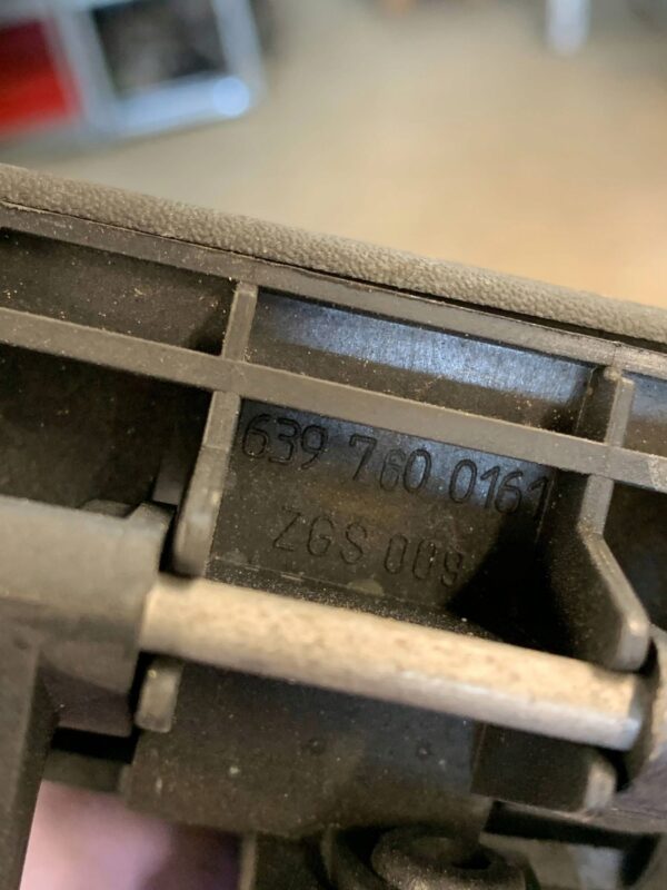 RĄCZKA OTWIERANIA KLAPY TYLNEJ BAGAŻNIKA VITO W639 6397600161