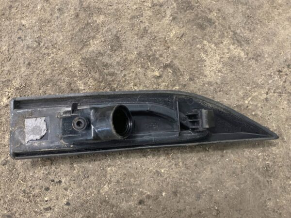 KIERUNKOWSKAZ BOCZNY BŁOTNIKA PRAWY 7E0949102 VOLKSWAGEN T6