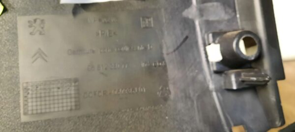 POSZYCIE BOCZEK TYLNY PRAWY CITROEN BERLINGO 9681238077