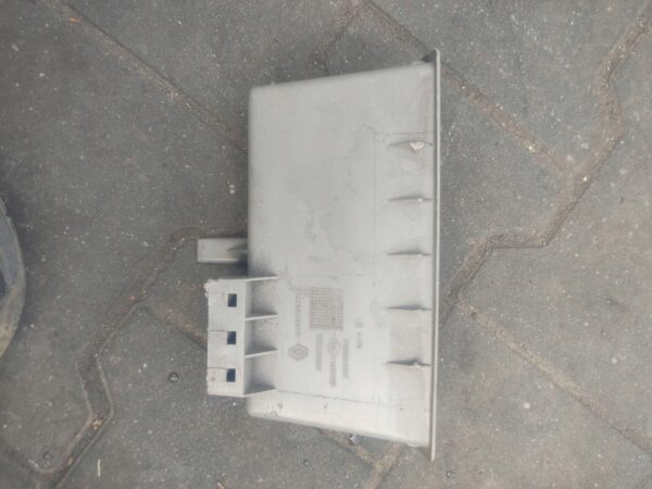 SCHOWEK DESKI RENAULT MASTER IV 849604214R