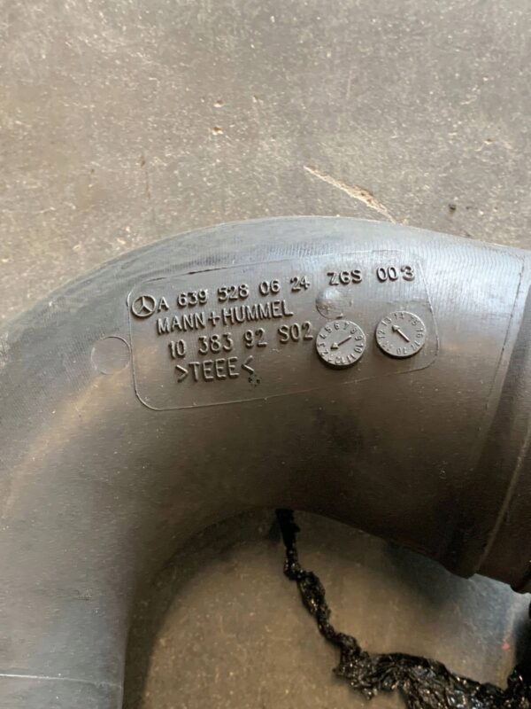 619dd15cca7b221228c0d00d1646dcca.jpg RURA DOLOTU POWIETRZA MERCEDES-BENZ VIANO W639 A6395280624