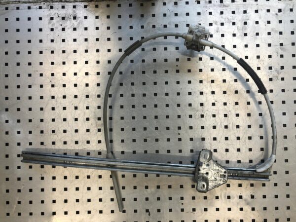 PODNOŚNIK SZYBY LEWY IVECO DAILY 2.8