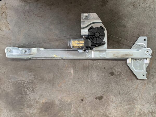 MECHANIZM SZYBY PRAWY CITROEN BERLINGO 9680557880