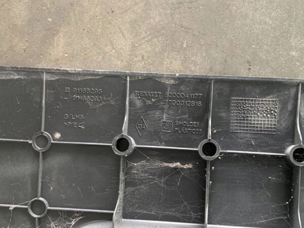 OSŁONA PROGU STOPIEŃ LEWY TRAFIC II 1.9 91166295