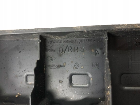 STOPIEŃ NAKŁADKA RENAULT TRAFIC III 14- 93868935