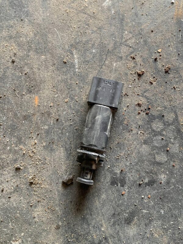 CZUJNIK WŁĄCZANIA ŚWIATEŁ STOPU TRAFIC II VIVARO