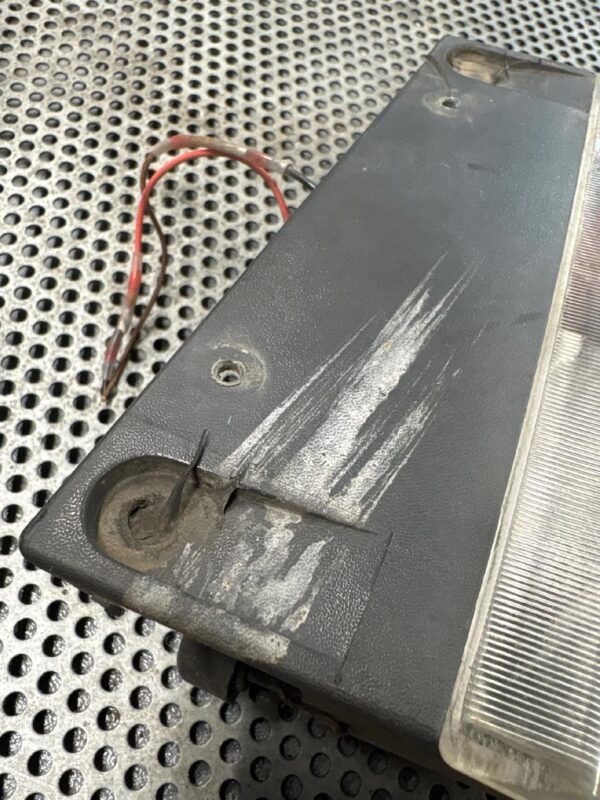 LAMPA PRZECIWMGIEŁNA LEWA TRAFIC II