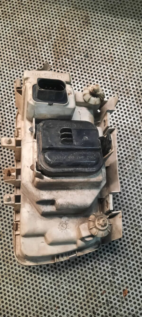 LAMPA PRZEDNIA VOLKSWAGEN POLO LEWA