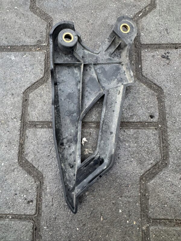 MOCOWANIE ŚLIZG PLASTIK TRIUMPH TIGER 800 XCA 18-20 LIFT 2085500