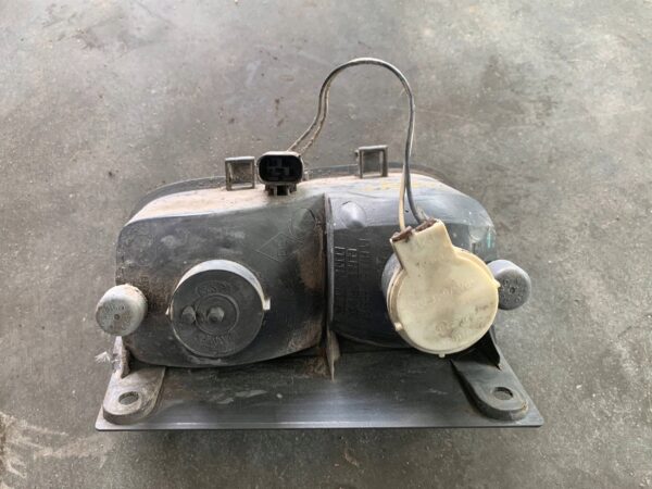 LAMPA PRAWA TYLNA PRZECIWMGIELNA TRAFIC II 1.9