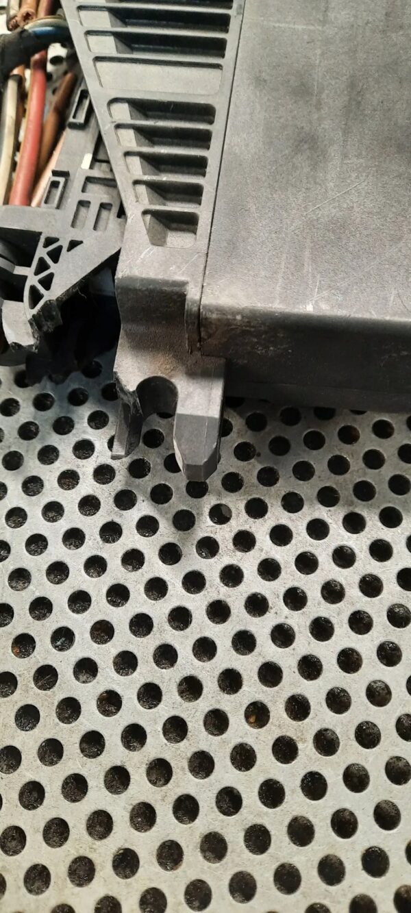 STEROWNIK MERCEDES W210 2108203826