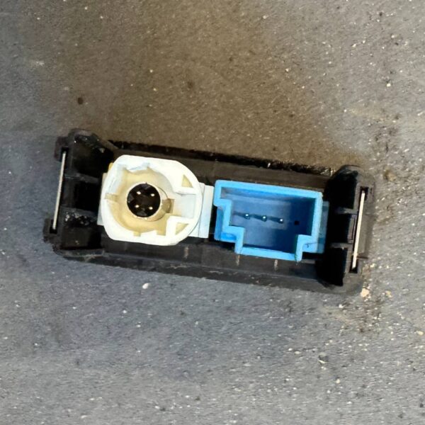 GNIAZDO ZŁĄCZE USB VW CRAFTER 2.0TDI