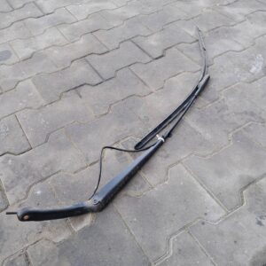 RAMIĘ WYCIERACZKI PRZÓD MERCEDES SPRINTER W906 9068200644